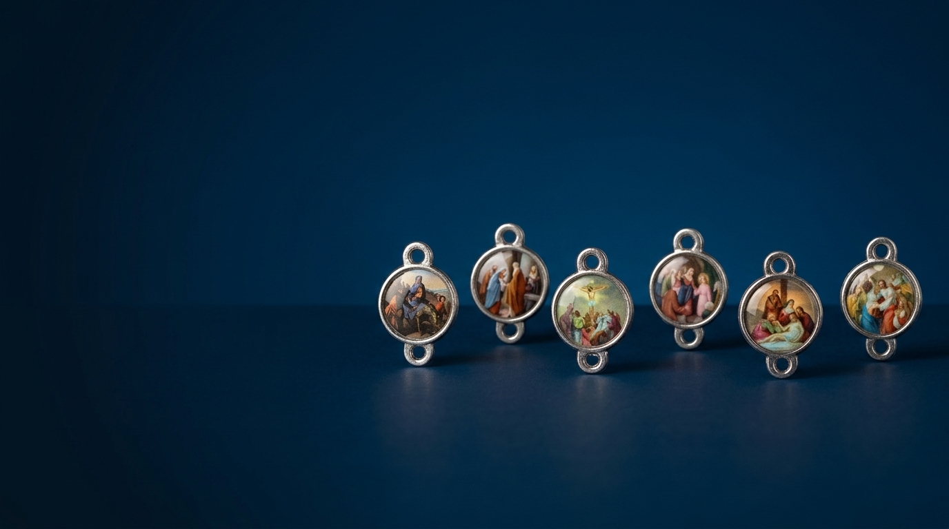 Medallas devocionales de los Siete Dolores de la Virgen María engarzadas en plata